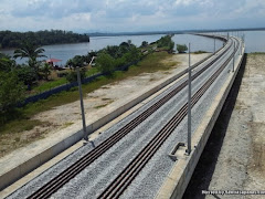 Satu-satunya Jambatan Kereta Api Merentasi Tasik Di Malaysia!