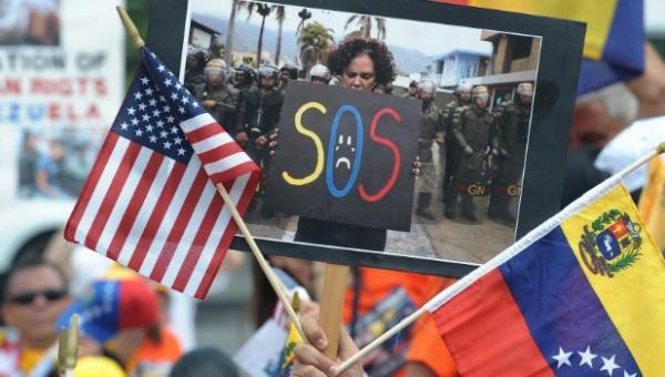 EE. UU. y España coinciden en que "hay que incrementar la presión para restituir sistema democrático en Venezuela"
