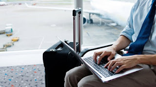 tips travel dengan membawa laptop 