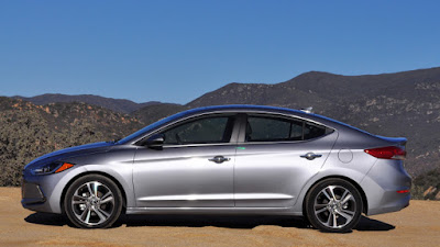 New 2017 Hyundai Elantra side angle Hd Photos