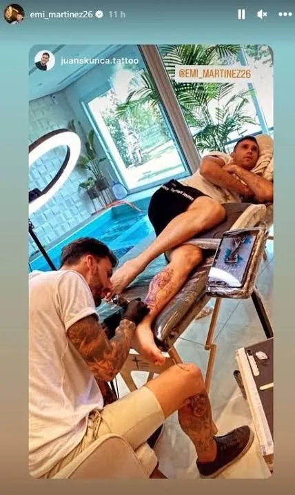 Aston Villa Goalkeeper Emi Martinez Tattoos World Cup Save On His Leg