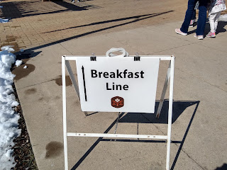 "Breakfast Line" sign