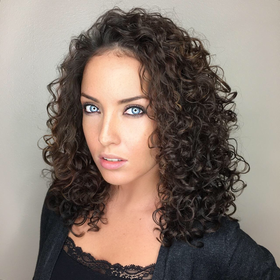 40 Latest Curly Hairstyles for Women 2018 - LatestHairstylePedia.com