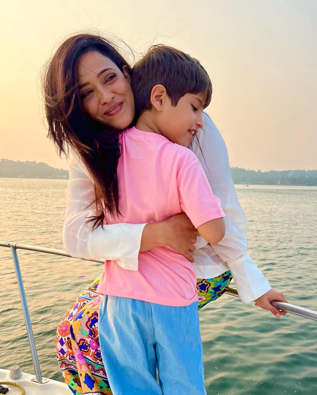 Shweta-tewari-daughter-and-instagram