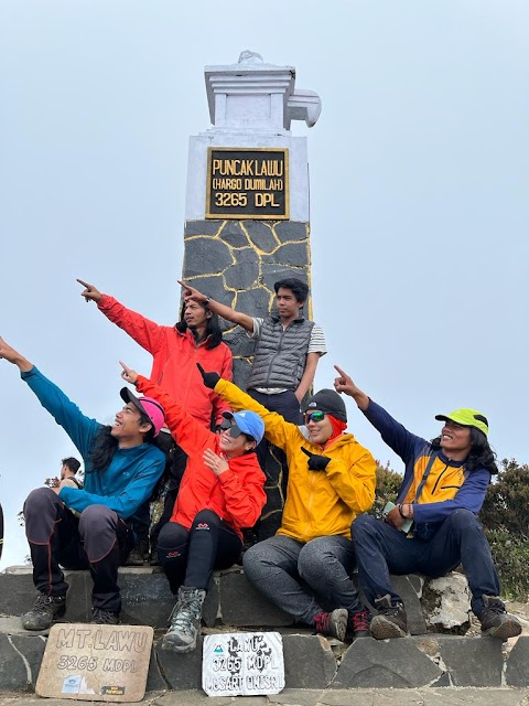 Jasa Porter Gunung Lawu Via Candi ceto, Cemoro Kandang, Cemoro Sewu