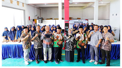 Hadir di SMK Muhammadiyah Purwodadi, Bupati Purworejo berikan Sosialisasi Pendidikan Politik Bagi Pemilih Pemula