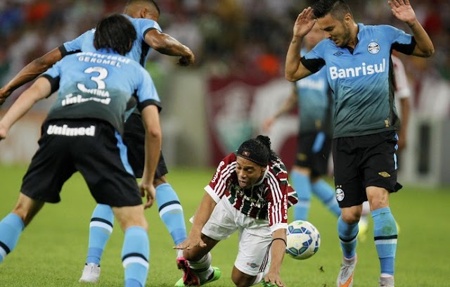 Em jogo marcado por estreias e expulsão, Fluminense derrota o Grêmio