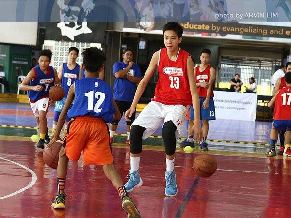 13-Year-Old Boy Tagged As The Tallest Teen In The Philippines! 