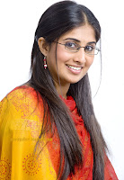 [shamili-oye-stills-01.jpg]