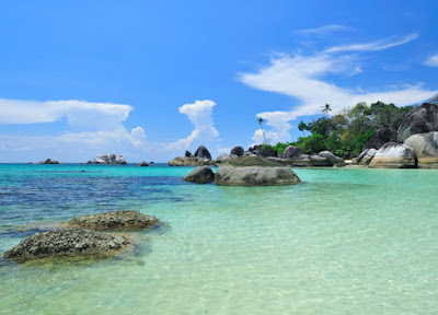 Pantai Tanjung Tinggi Belitung