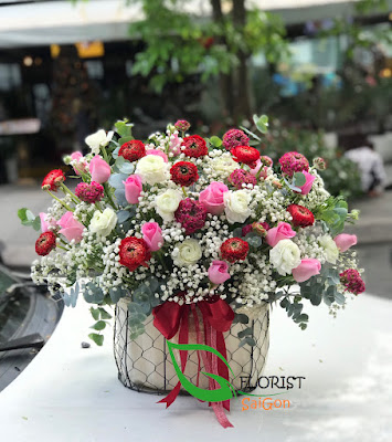 Birthday flower arrangement delivery Saigon