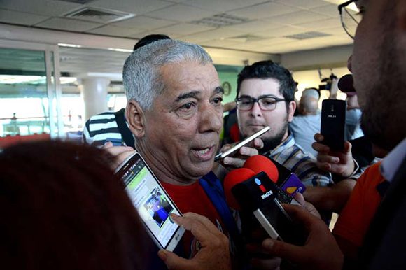 Polémicas declaraciones de Carlos Martí sobre la confección del equipo Cuba, el tercera base regular, el pitcheo zurdo y el uso de los abridores