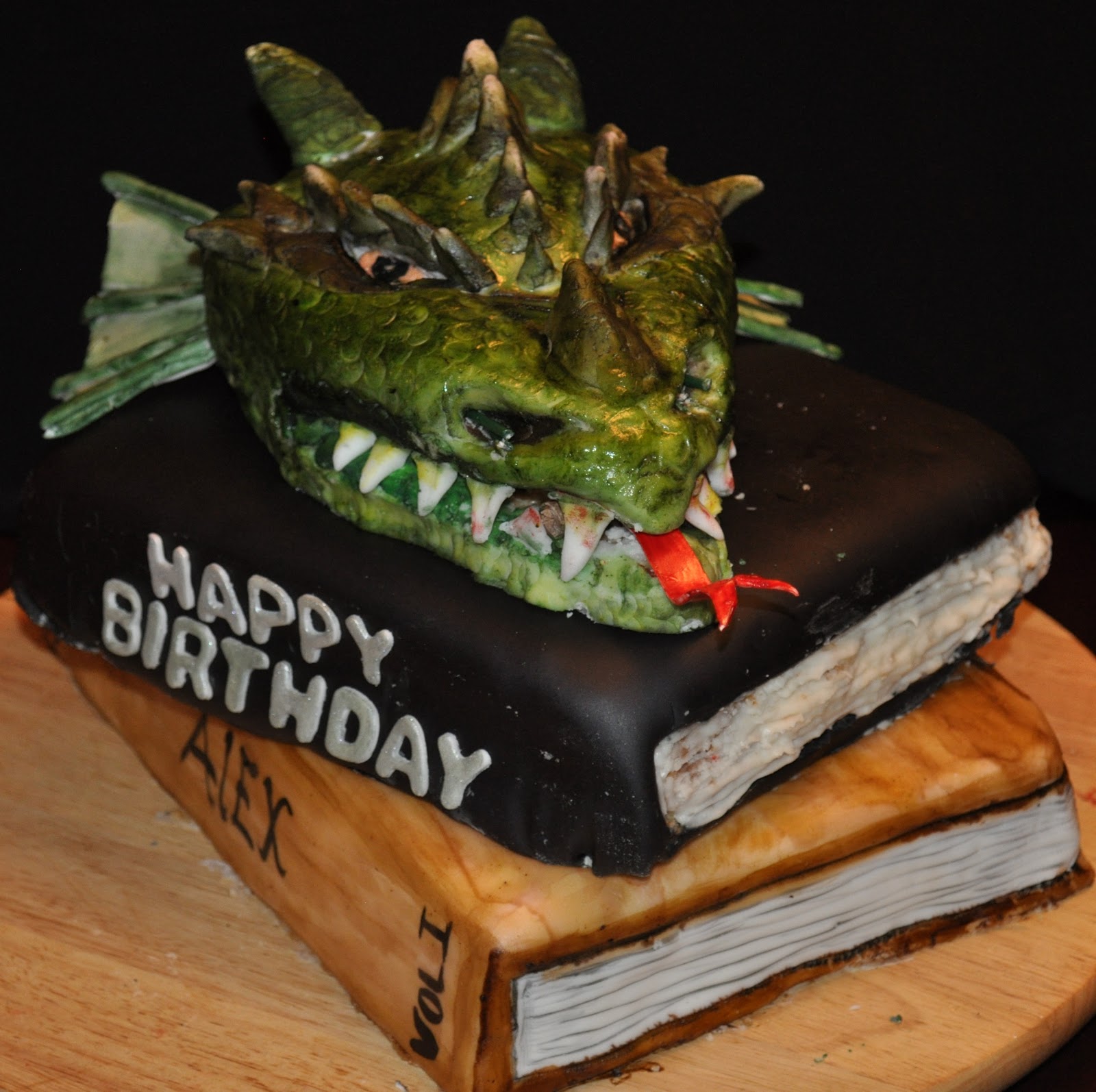 birthday halloween sheet cakes Dragon books﻿