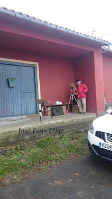 Valentín pintando en Castiellu, Cabranes. Grupo Ultramar Acuarelistas