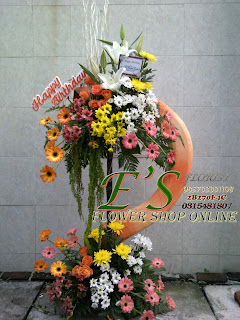 rangkaian  bunga standing flower selamat ulang tahun