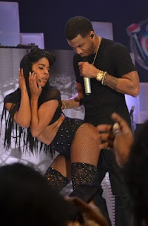 Romantic Photos From Trey Songz's Perfomance at the Rythm Unplugged Concert