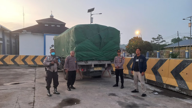 Ditinggal Istirahat, Truck Bermuatan Kedelai Dicuri