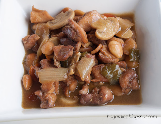 Pollo con almendras chino