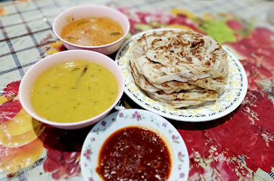 Sarapan Roti Canai Dengan 3 Kuah