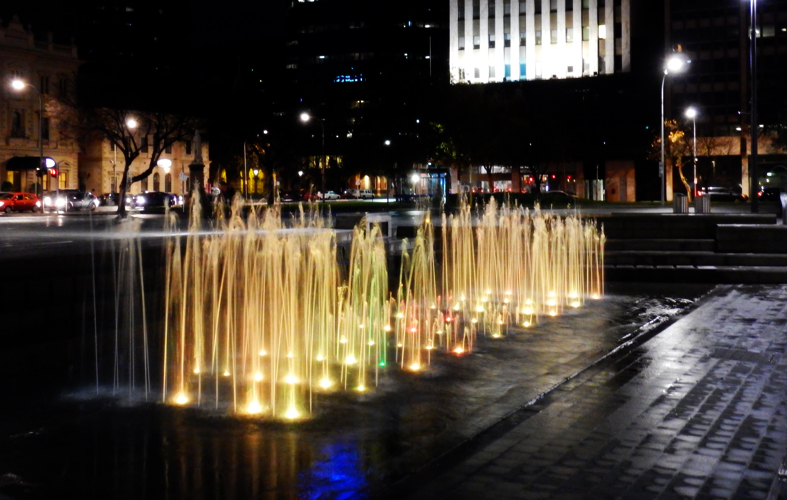 Adelaide: Day 1/ Victoria Square (Tarntanyangga)/Chinatown/ Casino - Dusk Edition