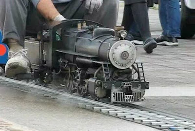 mallest steam locomotive