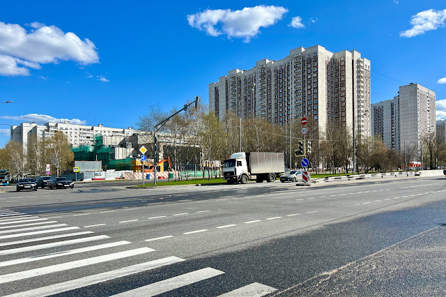 Вологодский проезд, Алтуфьевское шоссе, строящийся спортивный комплекс