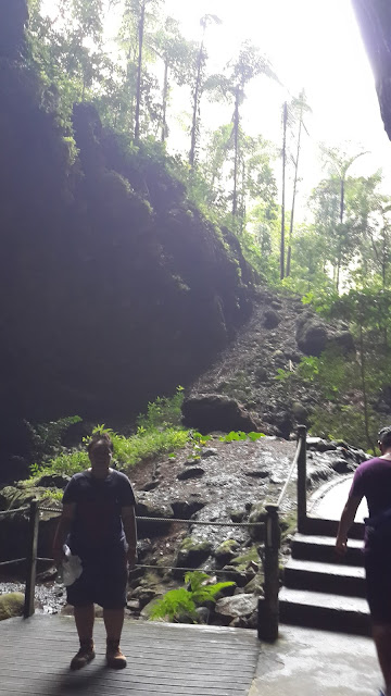 Jalan Masuk menuju gua Lagang