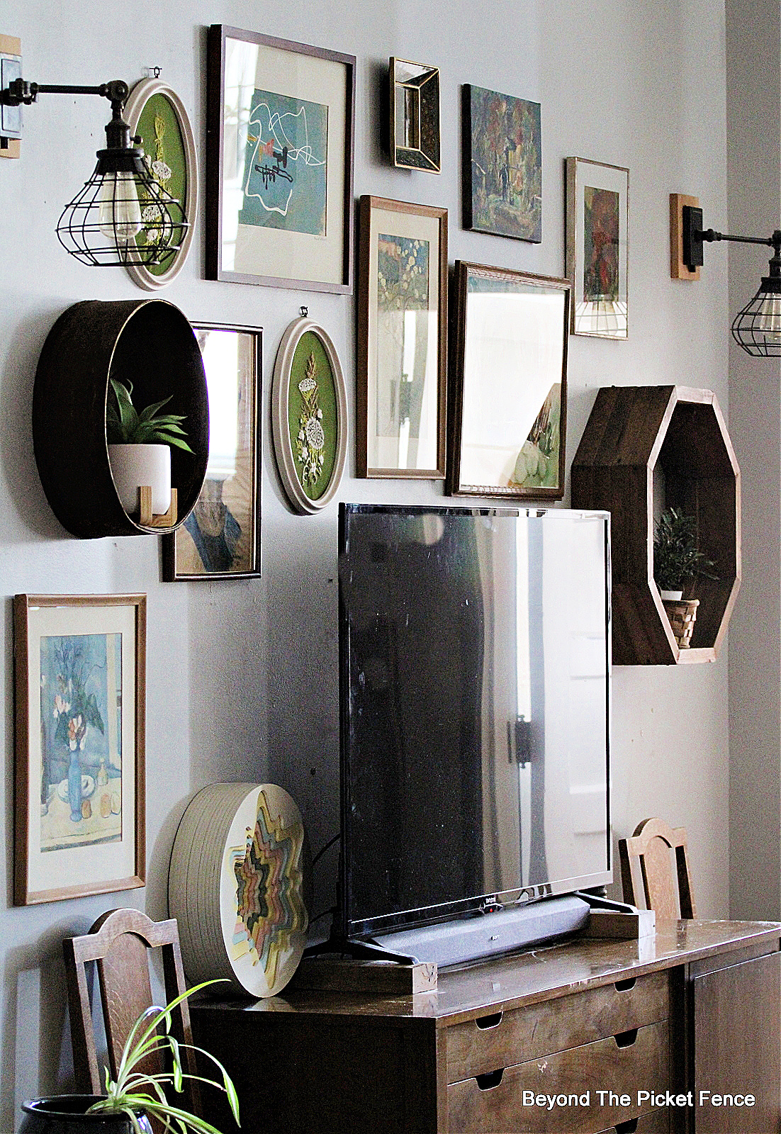 How To Store Wall Art