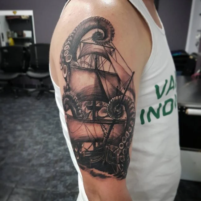 tatuajes de barco pirata