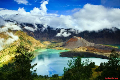 pesona indah danau segare di gunung rinjani