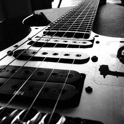 Koleksi Gambar Alat Musik gitar @ Digaleri.com