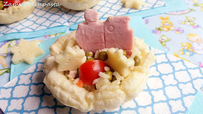 Insalata di riso su cestini di pasta sfoglia