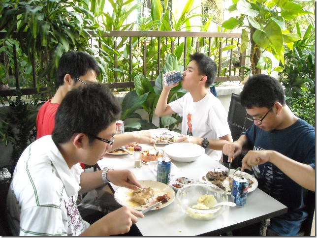 Busy eating 2