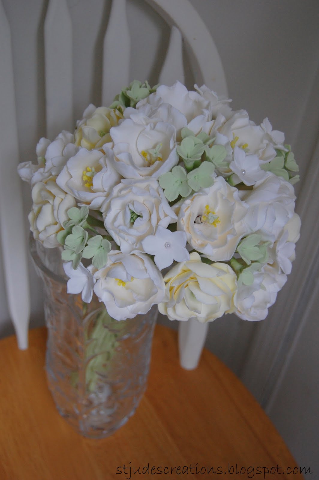 The bouquet has these white