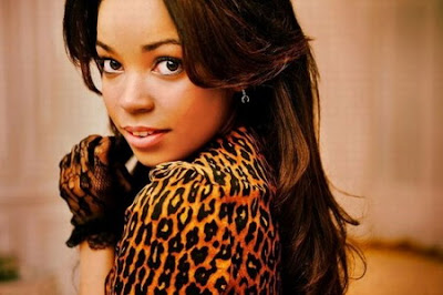 Dionne Bromfield - Ouch That Hurts Lyrics
