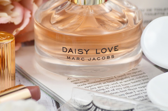 Daisy Love Marc Jacobs Perfume Review, EXCLUSIVE to World Duty Free Beauty until the 11th April | Lovelaughslipstick Blog