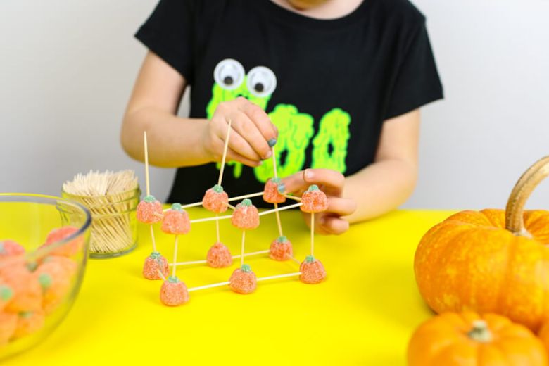 Pumpkin STEM autumn activity for kids