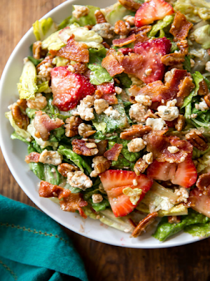 Strawberry bacon salad - Ioanna's Notebook