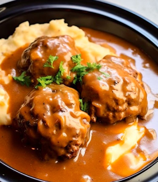 Easy Slow Cooker Salisbury Steak