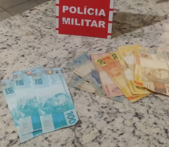 Homem é preso na noite desta quinta (11) na cidade de Riacho dos Cavalos acusado de distribuir notas falsas