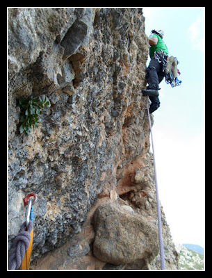 Escalando en el espolón del Gállego, Rueba