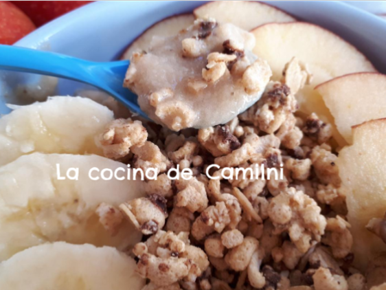 Smoothie bowl de manzana y plátano (La cocina de Camilni)