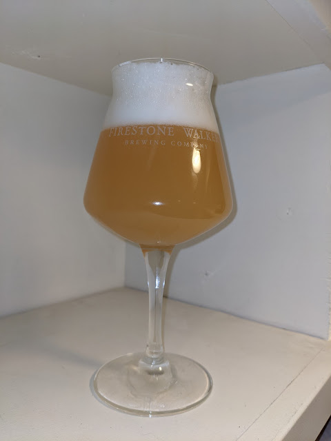 Witbier with spruce and grains of paradise