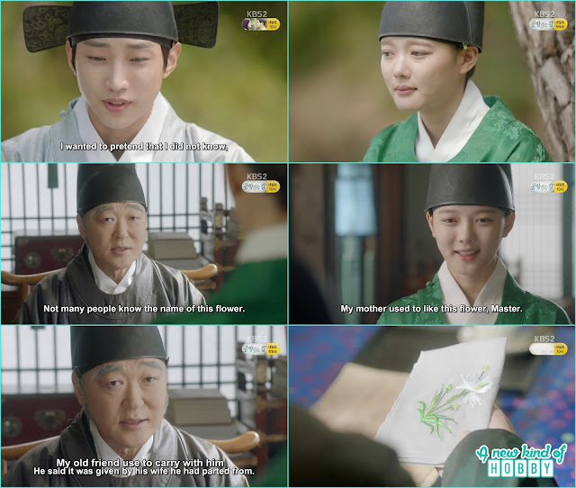  yoon sung take a rest with ra on under the tree and ra give a hand embroidery handkerchief to the head eunuch chief  - Love In The Moonlight - Episode 10 Review