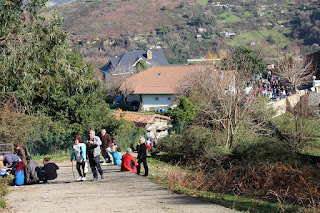 Cientos de personas, a la ermita de Santa Águeda