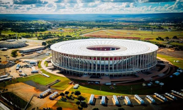 A foto mostra o Estádio Nacional Mané Garrincha em Brasília -DF.