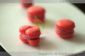 Macarons rosa y frambuesa