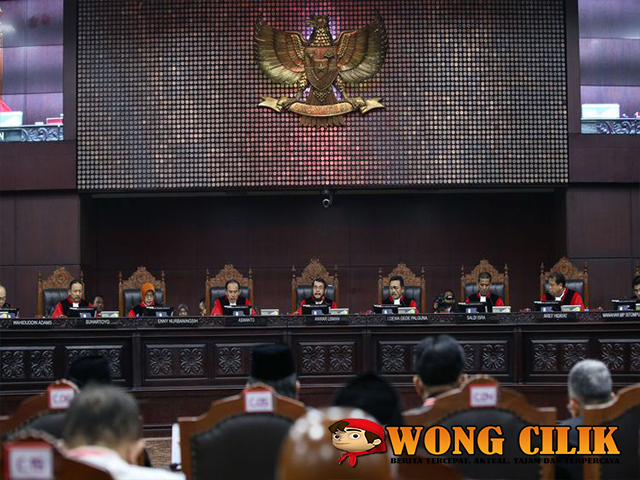 Mahkamah Konstitusi Menolak Semua Gugatan Prabowo-Sandiaga