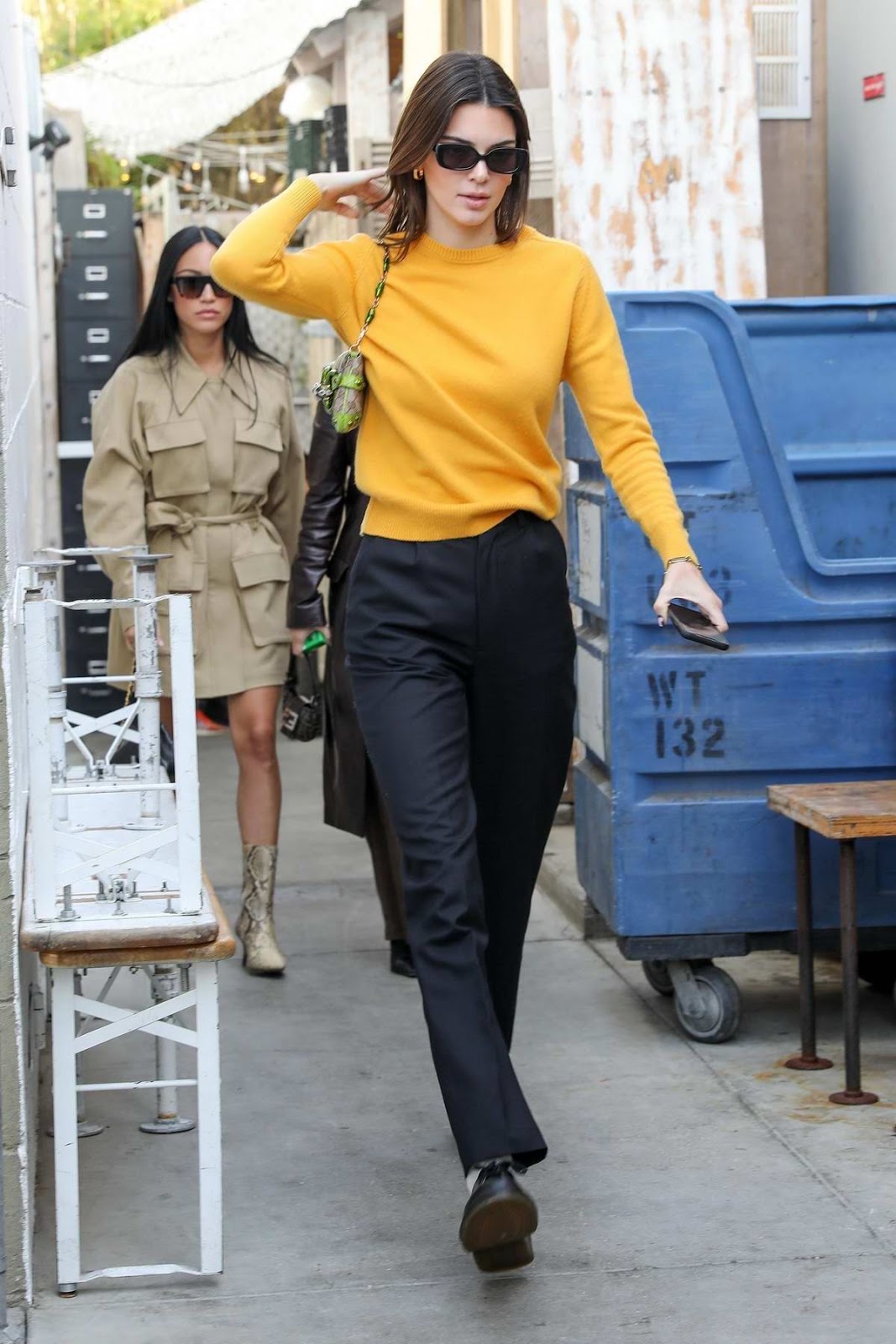 Kendall Jenner - female celebrity high street fashion style latest photo
