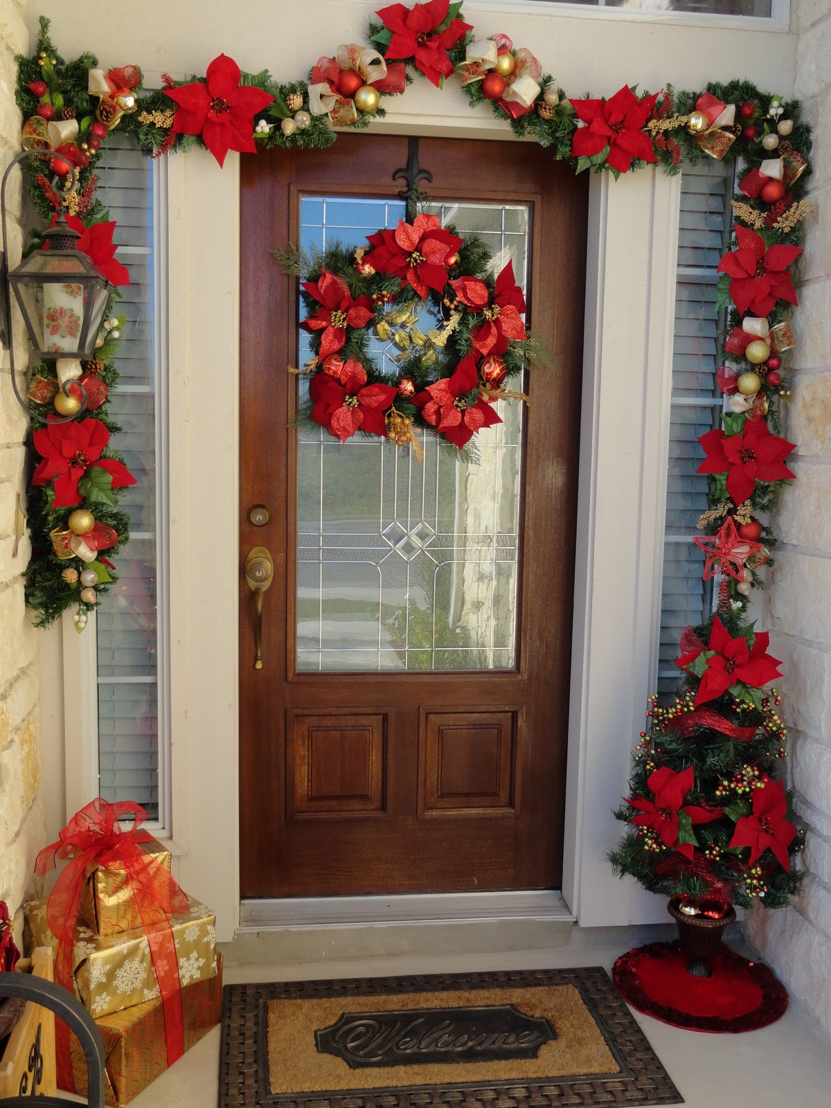 Our Home Away From Home: FRONT DOOR CHRISTMAS DECOR